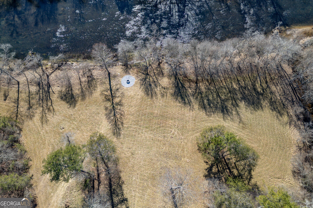 661 Toccoa River Forest Mineral Bluff GA 30559