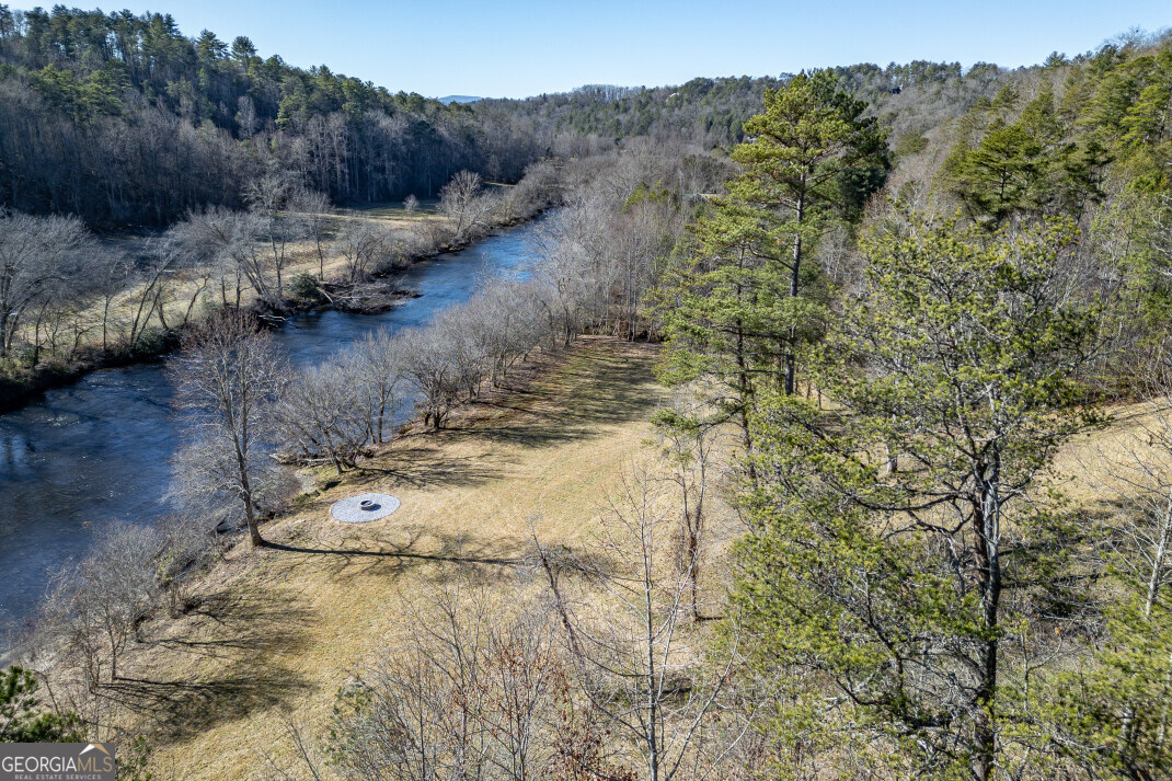 661 Toccoa River Forest Mineral Bluff GA 30559