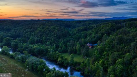 661 Toccoa River Forest Mineral Bluff GA 30559