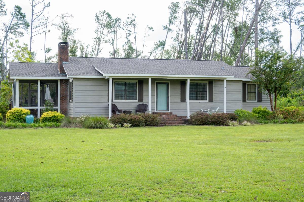 371 Burketts Ferry Road Hazlehurst GA 31539