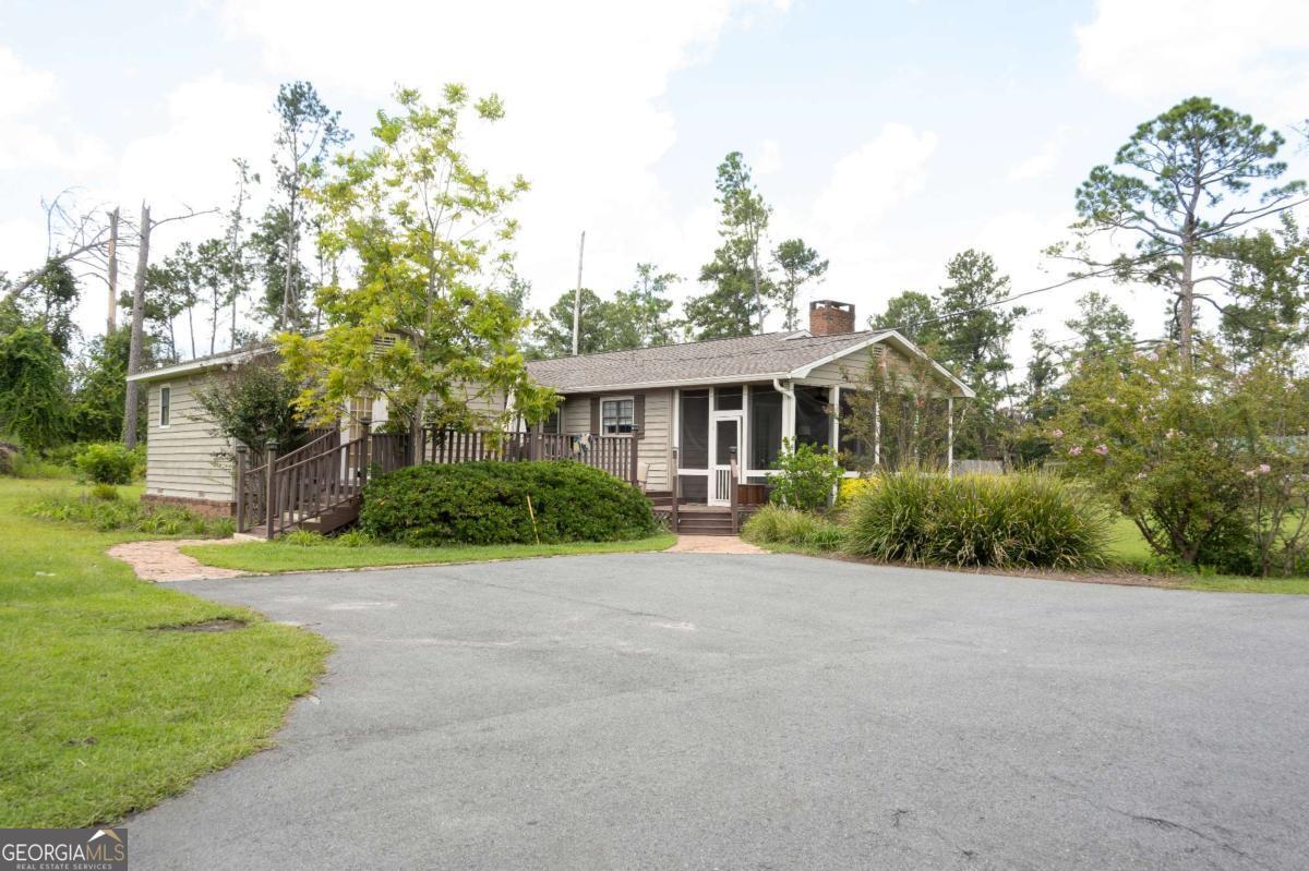 371 Burketts Ferry Road Hazlehurst GA 31539
