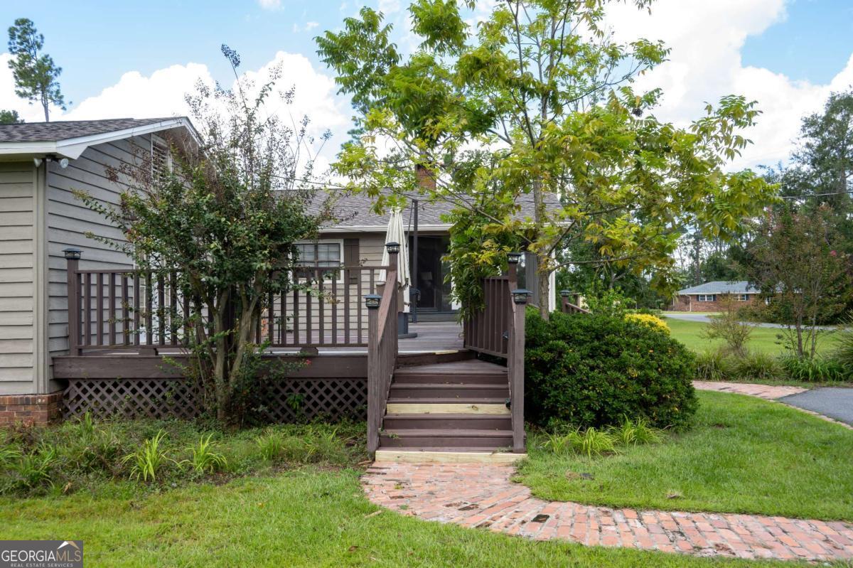 371 Burketts Ferry Road Hazlehurst GA 31539