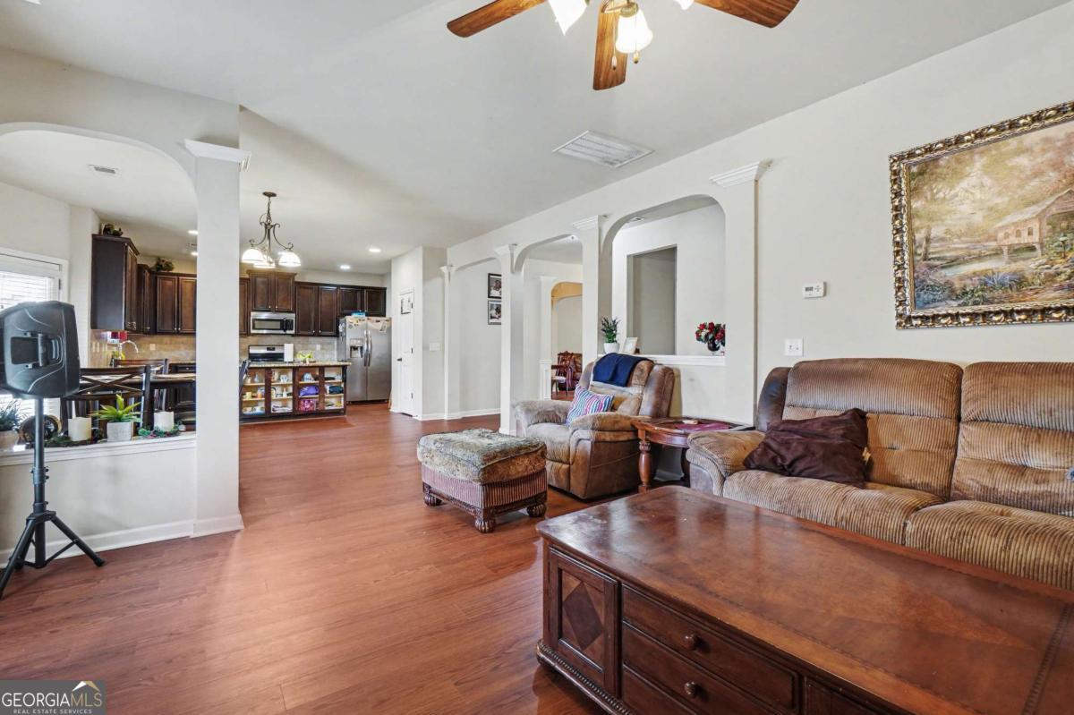 4157 Sublime Trail Atlanta GA 30349