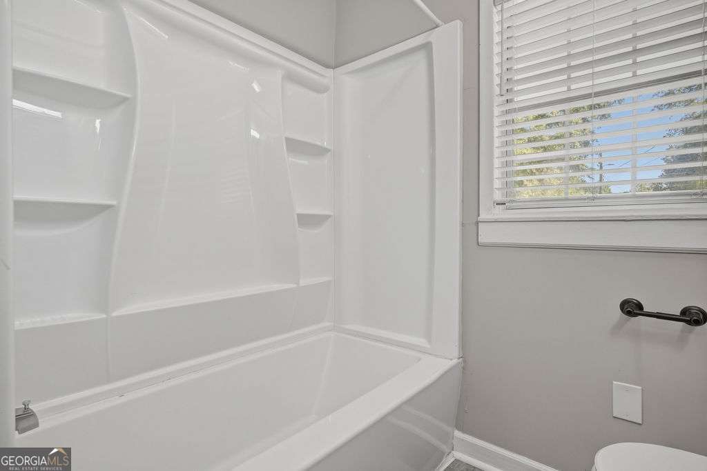 195 Royal Court Athens GA 30601
