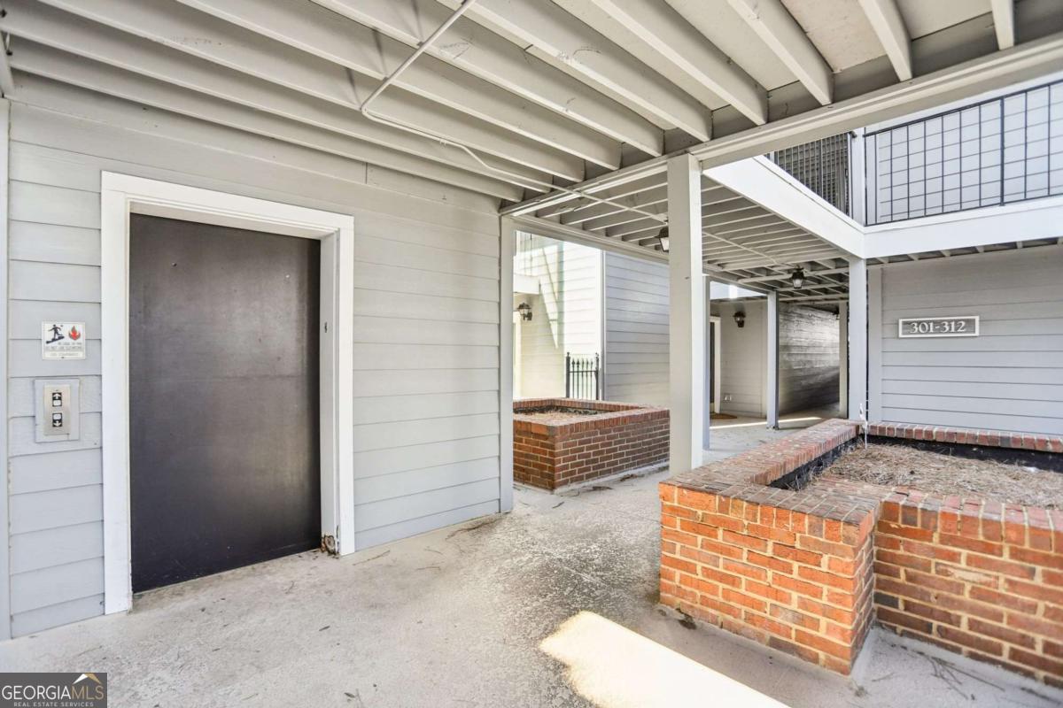 307 Granville Court Atlanta GA 30328