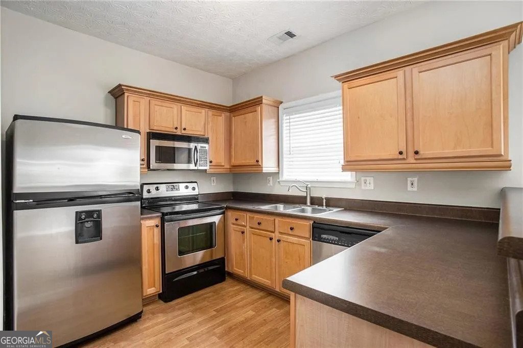 1427 Bay Overlook Drive Woodstock GA 30188