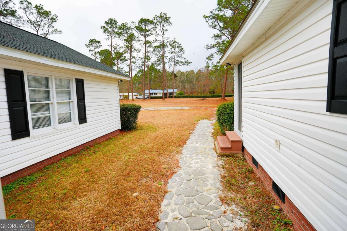 708 Miles Road Baxley GA 31513