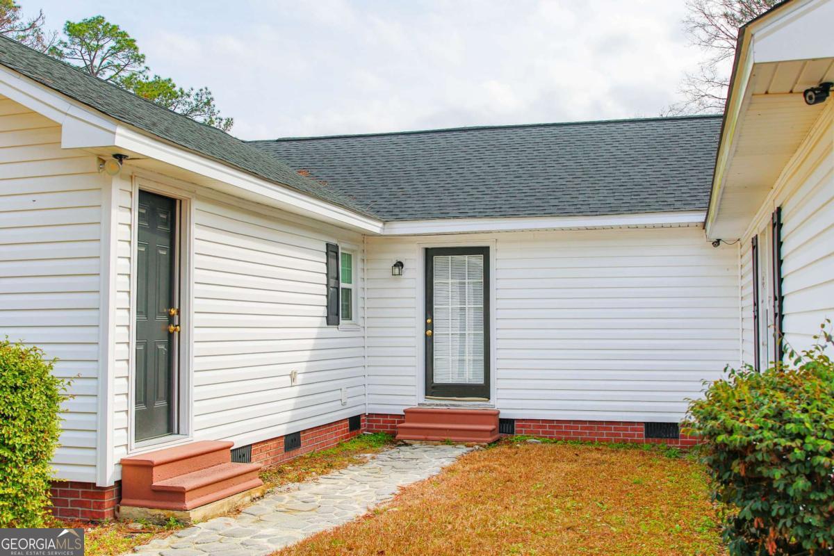 708 Miles Road Baxley GA 31513