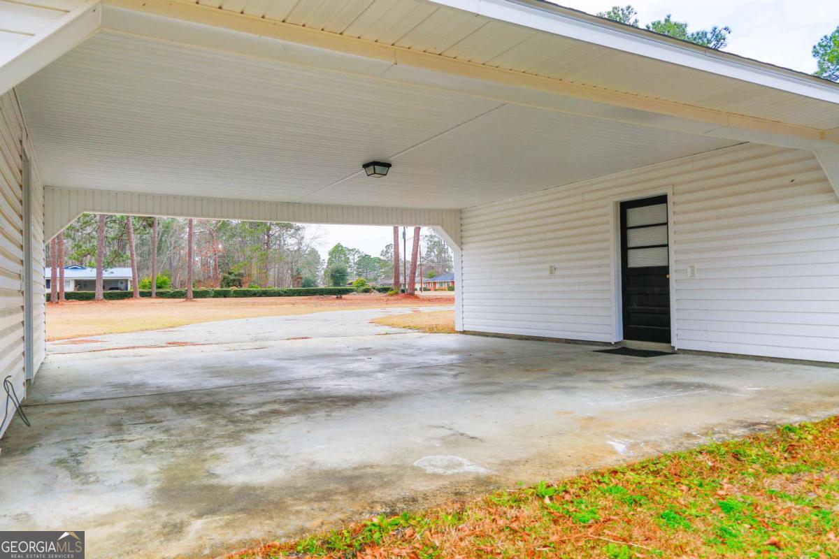 708 Miles Road Baxley GA 31513