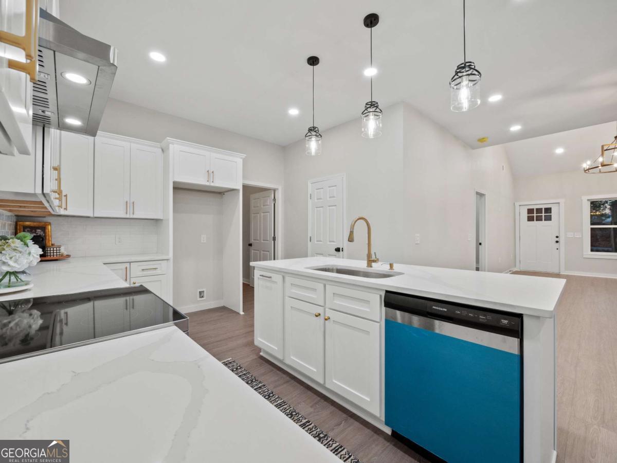 130 E Railroad Avenue Alto GA 30510