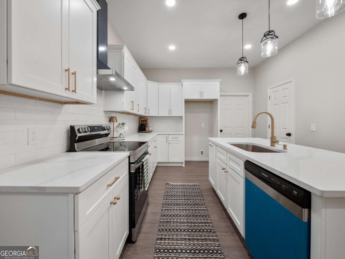 130 E Railroad Avenue Alto GA 30510