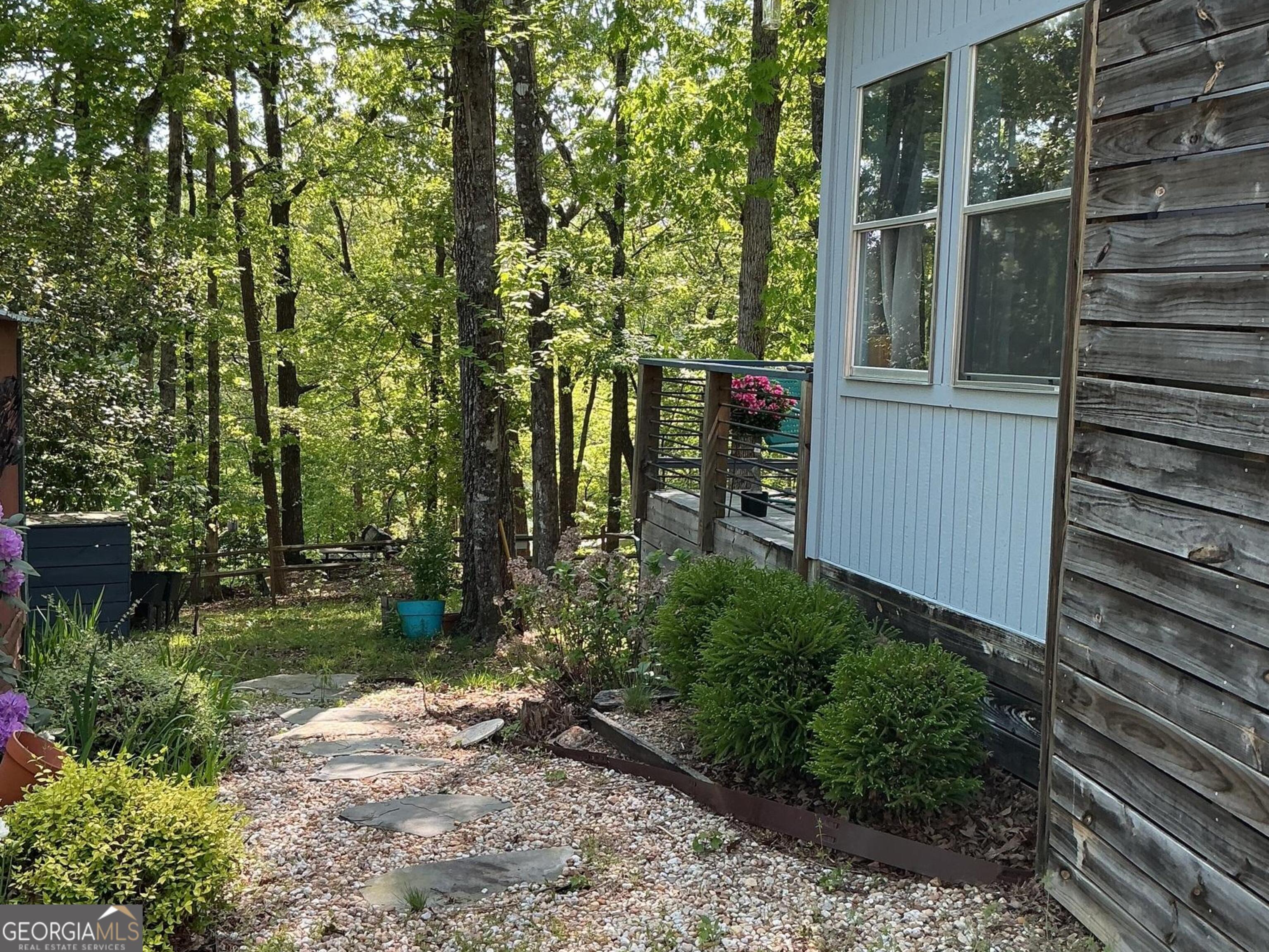1157 Mountain Shadows Drive Cleveland GA 30528