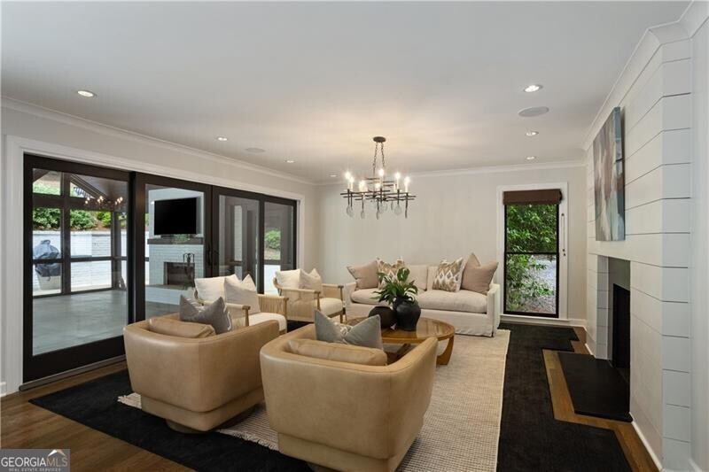 1100 Kingston Drive Atlanta GA 30342