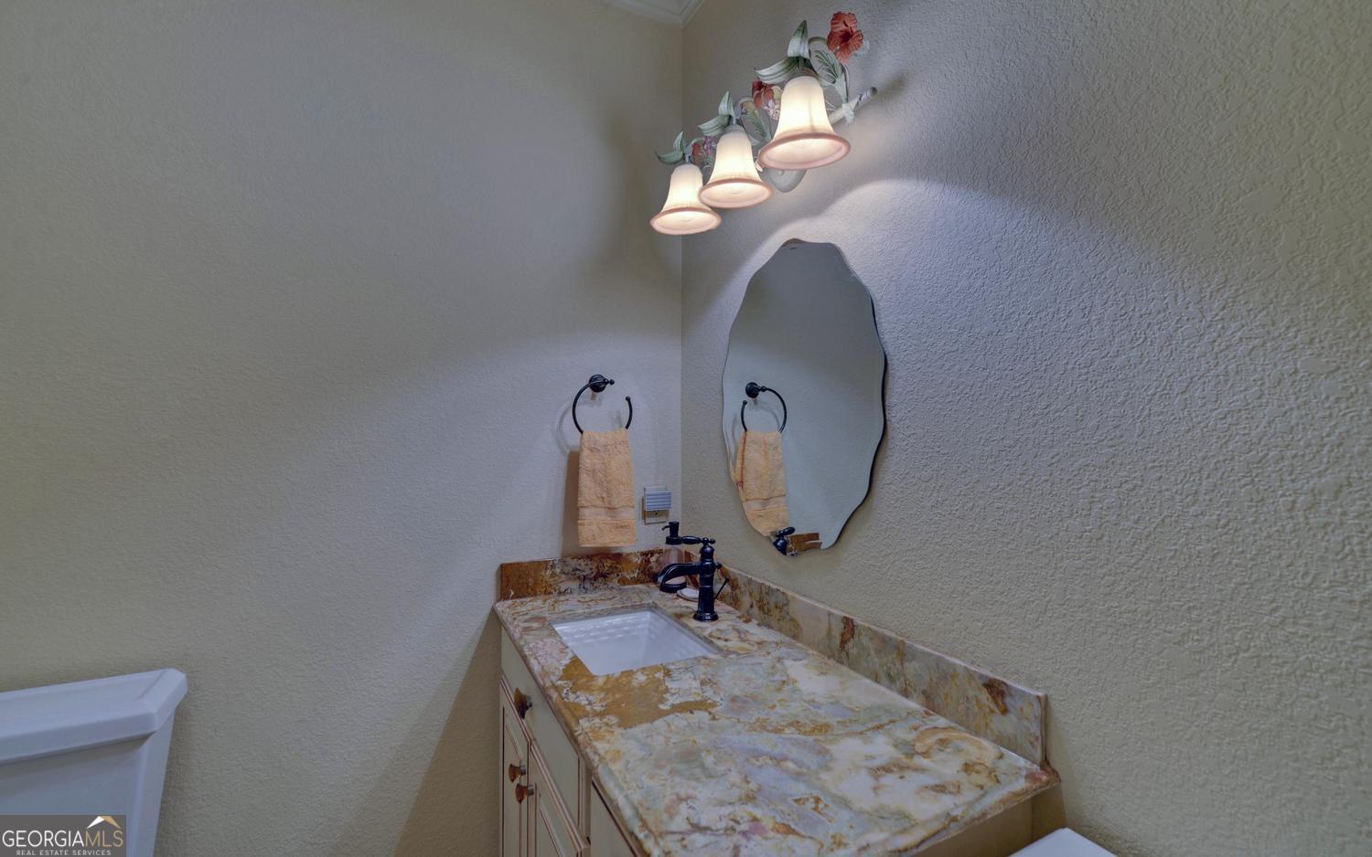 1320 Burroughs Road Lavonia GA 30553