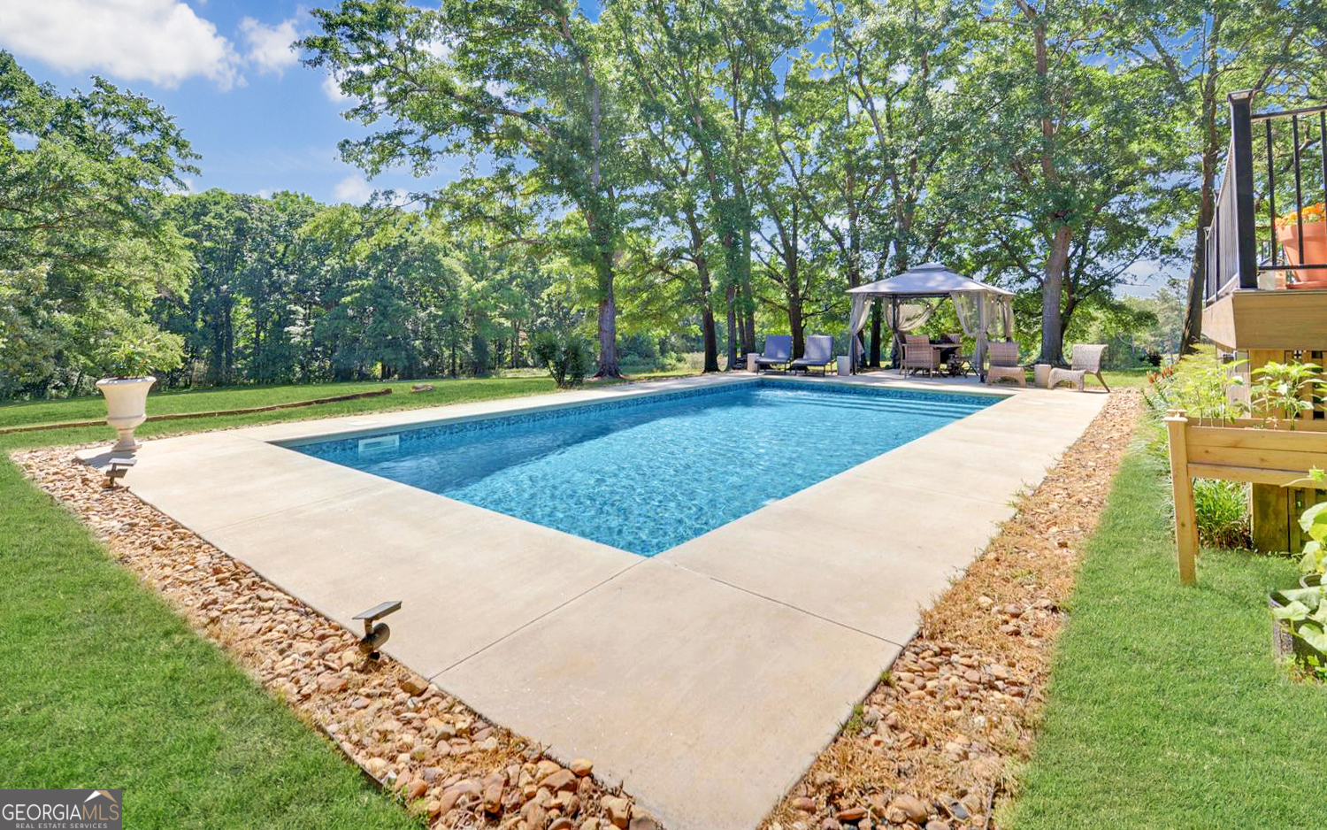 1320 Burroughs Road Lavonia GA 30553