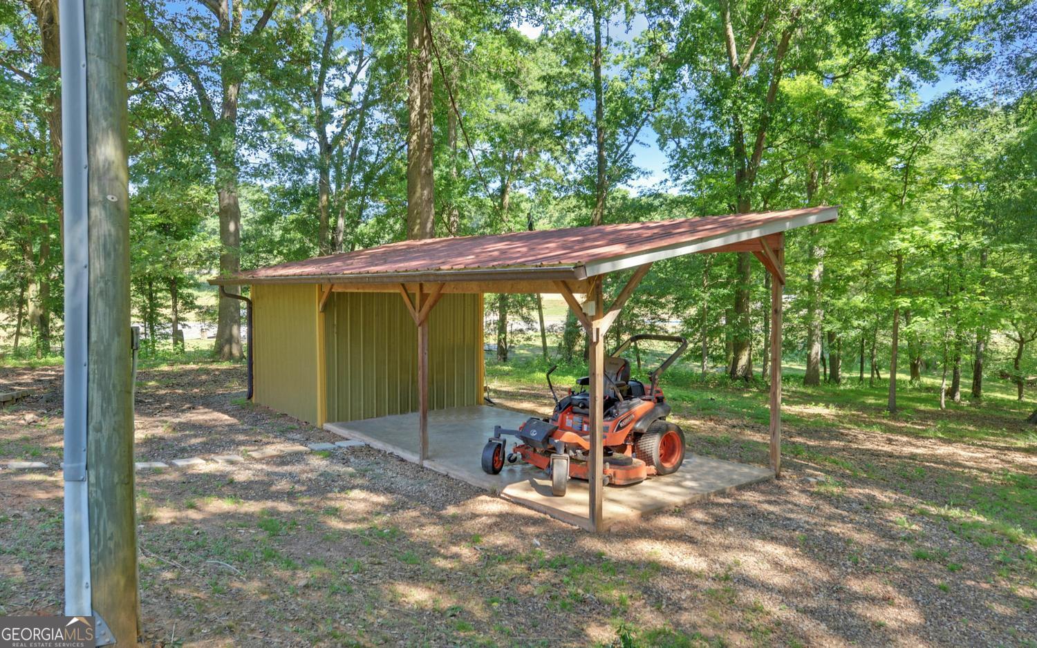 1320 Burroughs Road Lavonia GA 30553