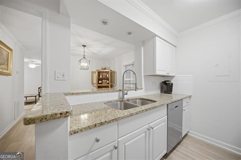 32 Arpege Way NW Atlanta GA 30327