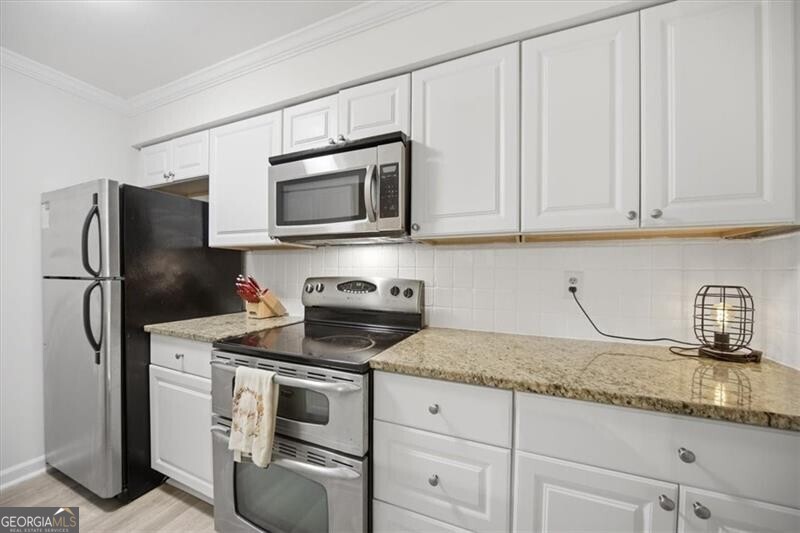 32 Arpege Way NW Atlanta GA 30327