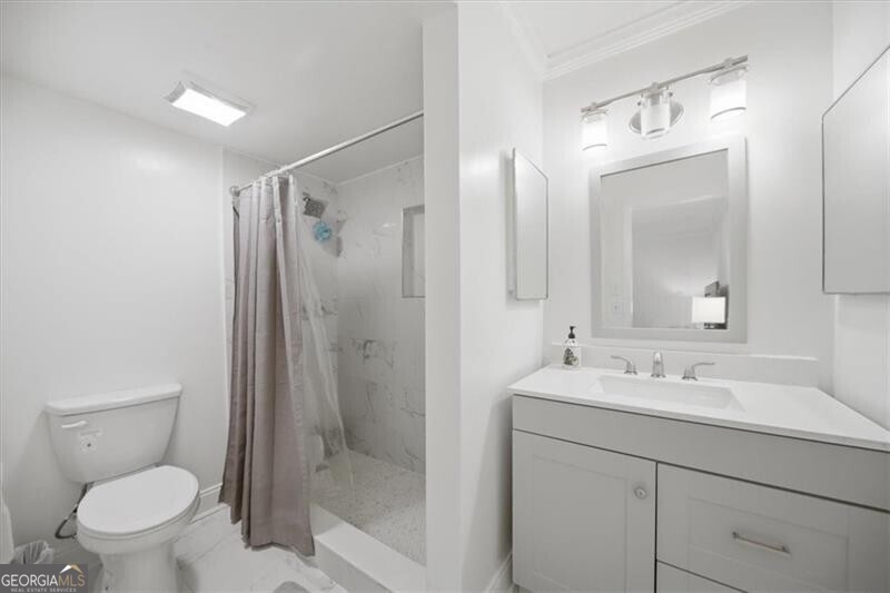 32 Arpege Way NW Atlanta GA 30327