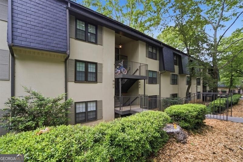 32 Arpege Way NW Atlanta GA 30327