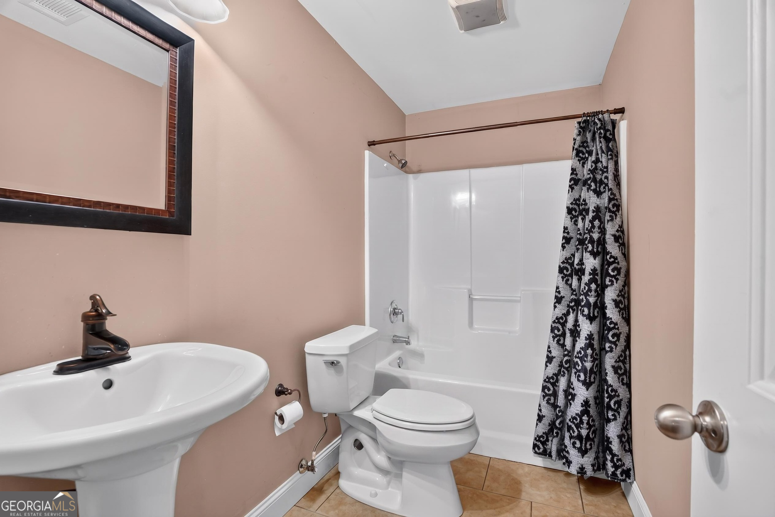 171 Windsor Court Williamson GA 30292
