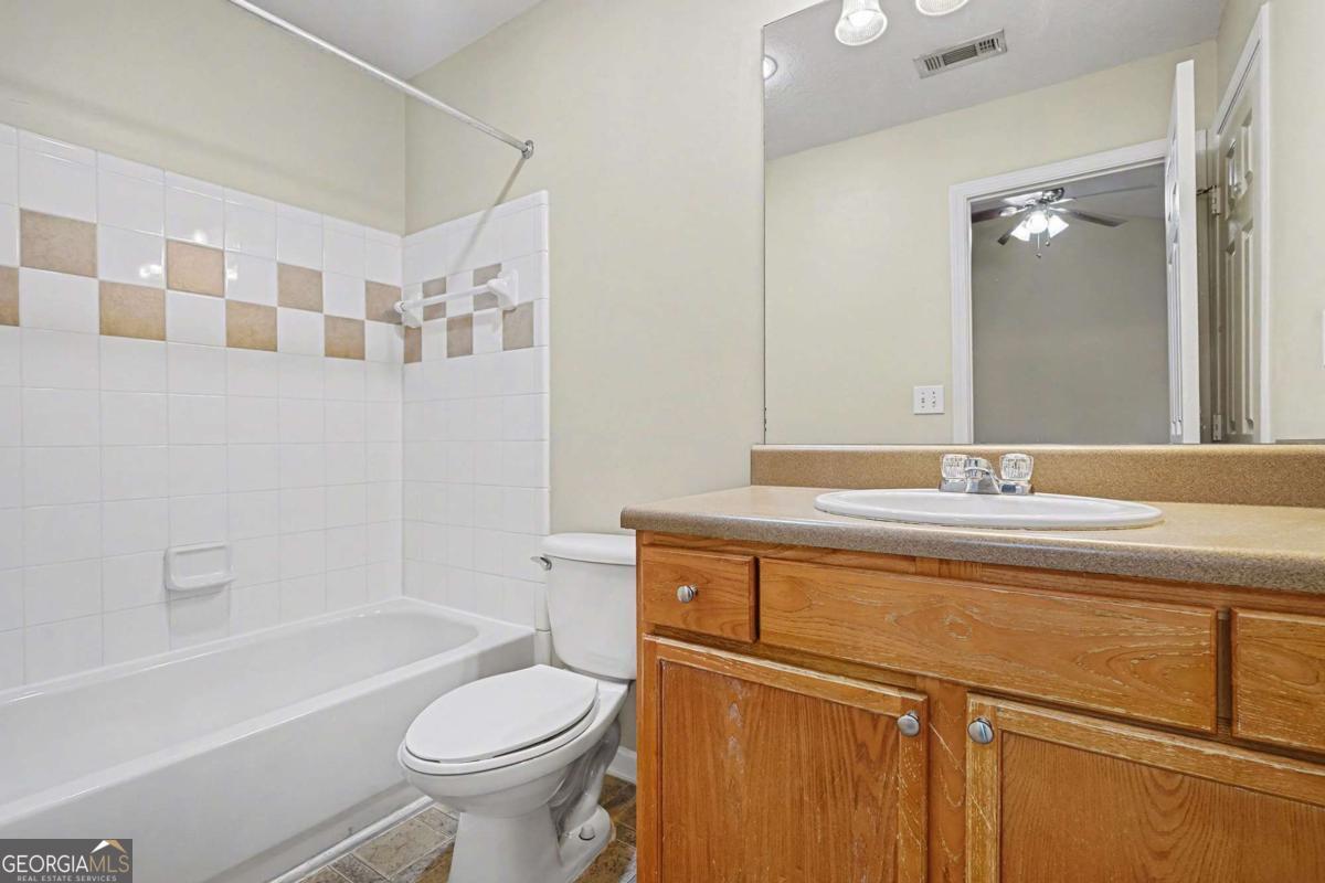 2161 Del Lago Circle NW Kennesaw GA 30152