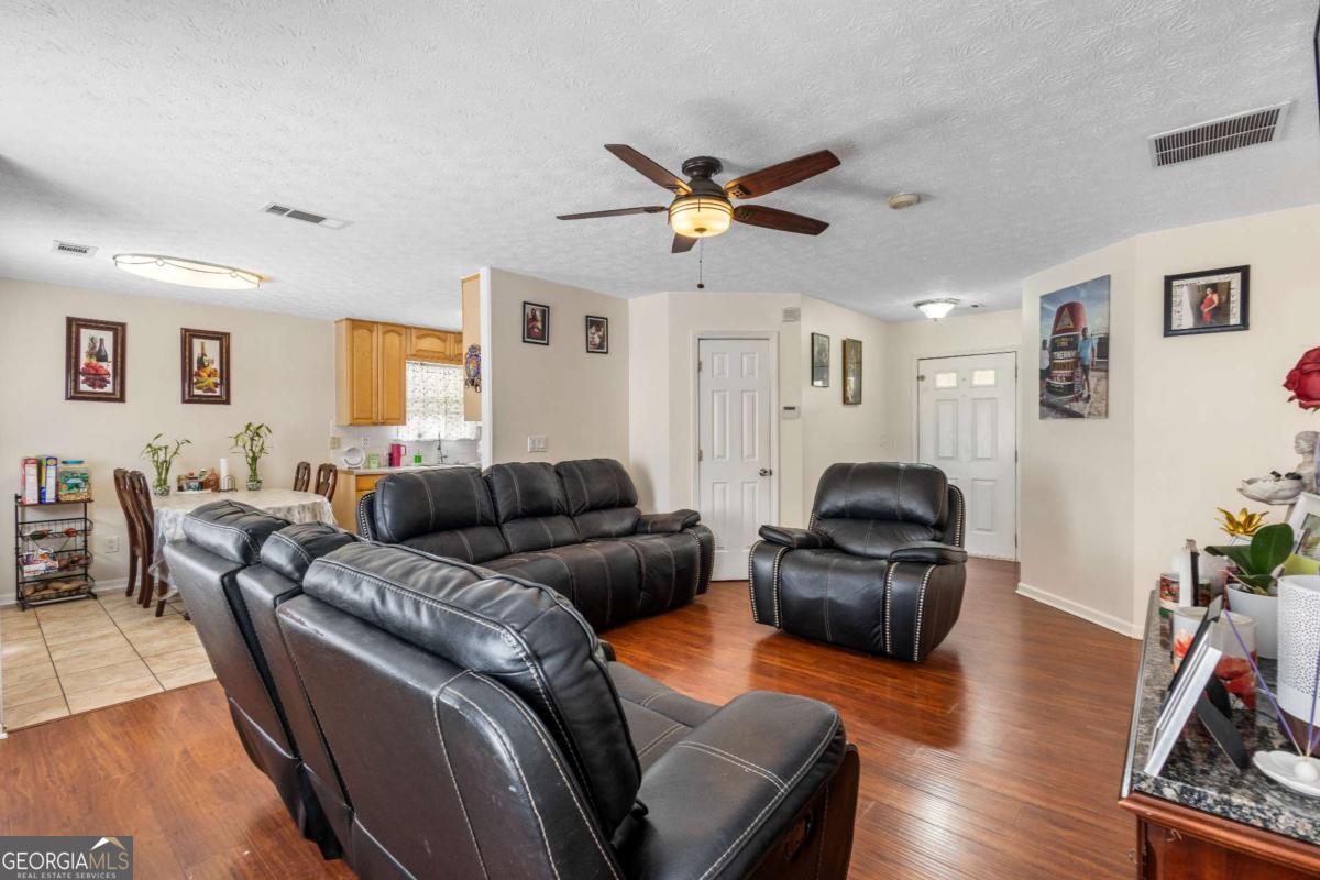 1729 Brandi Lane Loganville GA 30052