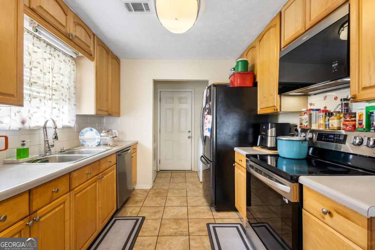 1729 Brandi Lane Loganville GA 30052