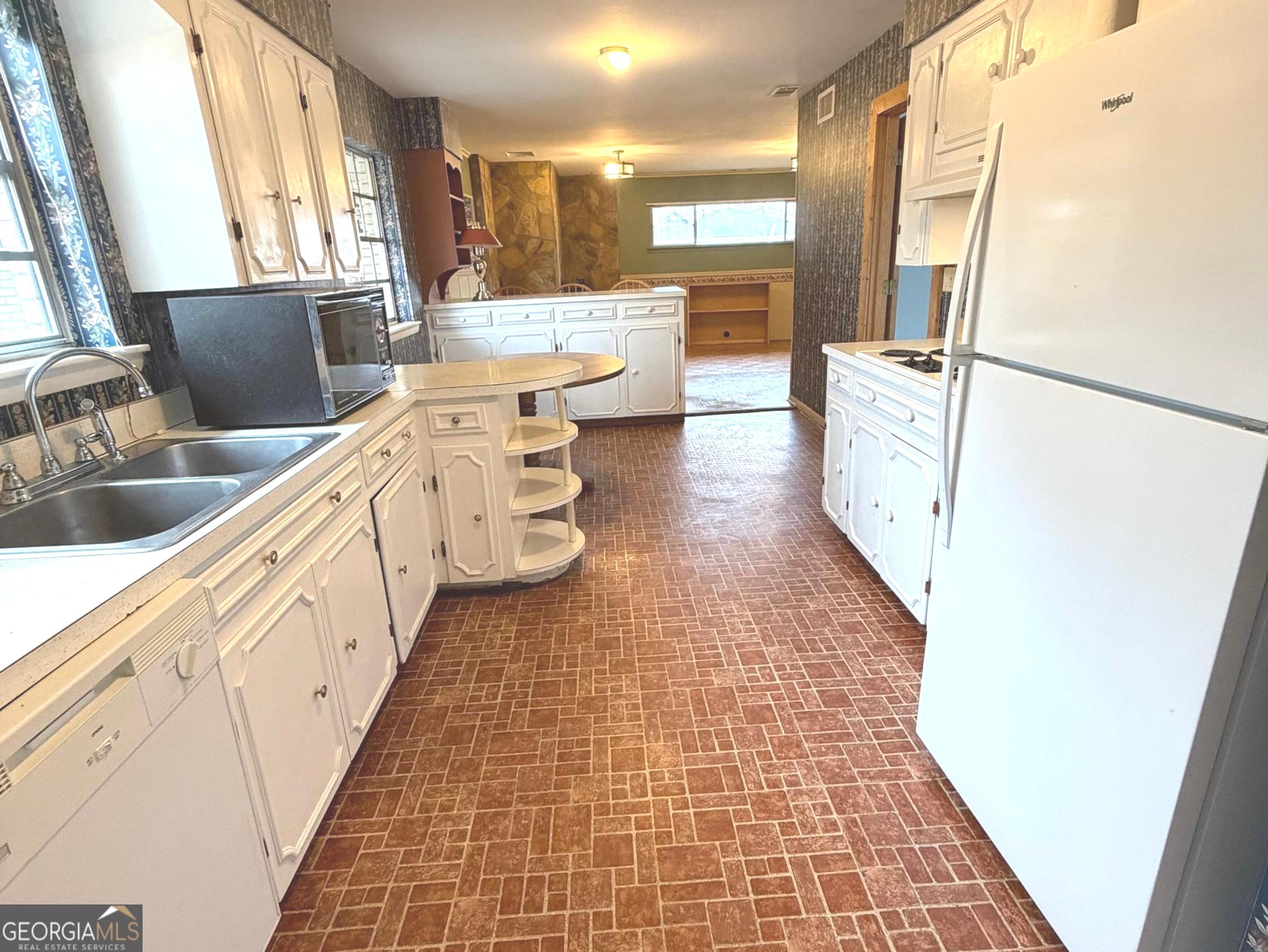 1303 Meadows Lane Vidalia GA 30474