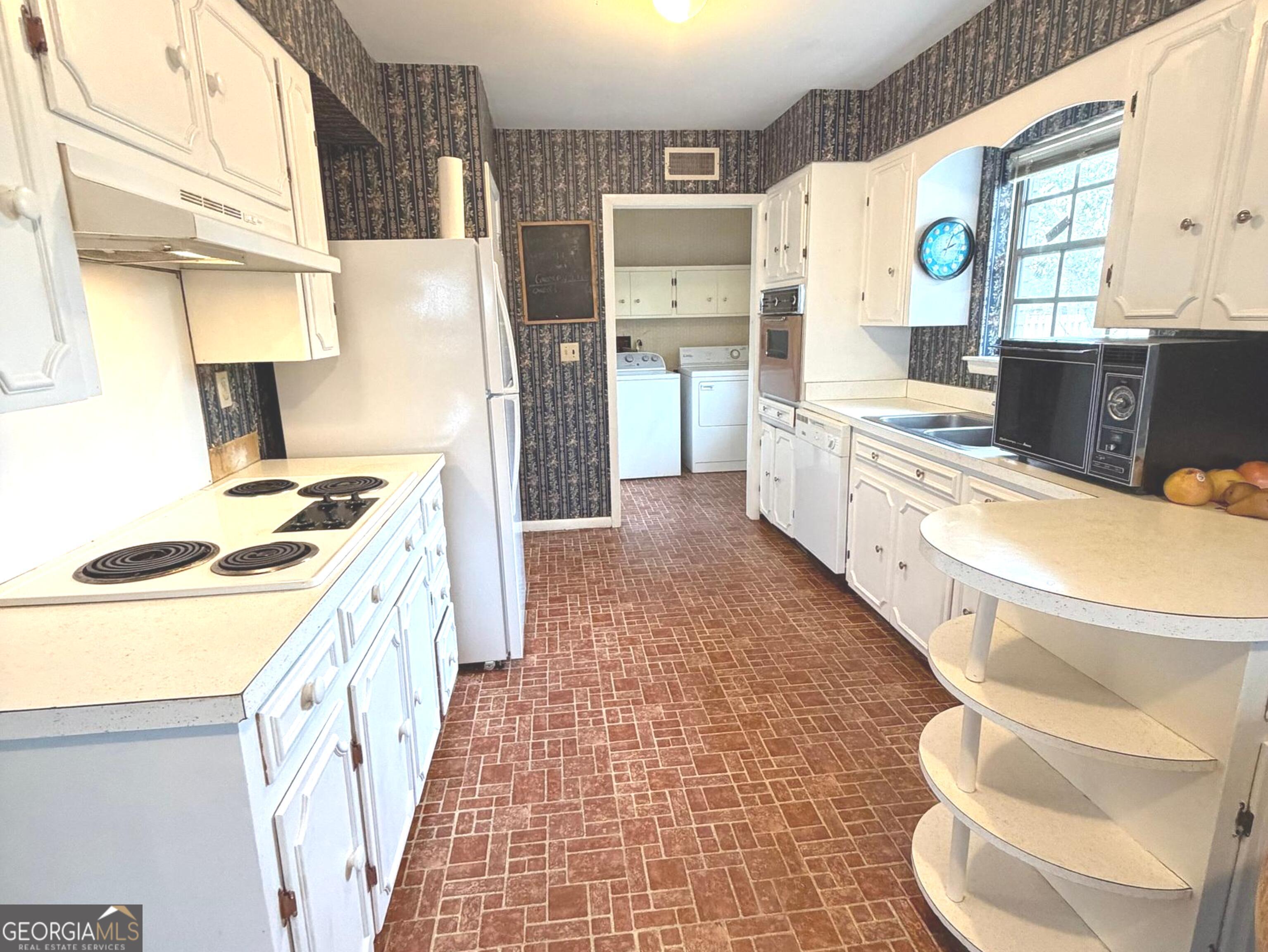 1303 Meadows Lane Vidalia GA 30474