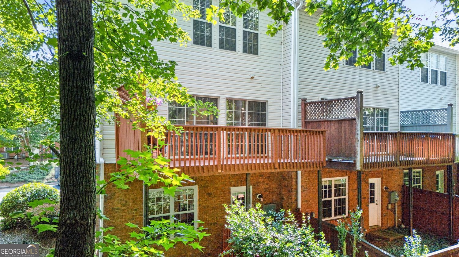 3327 Lathenview Court Alpharetta GA 30004