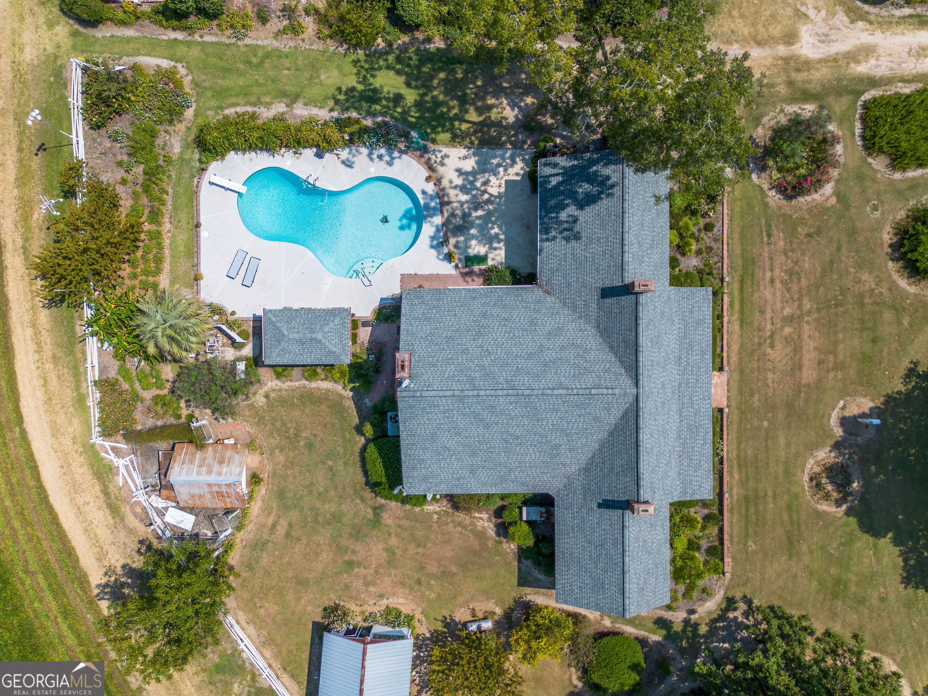 1671 Warren Carter Road Douglas GA 31533
