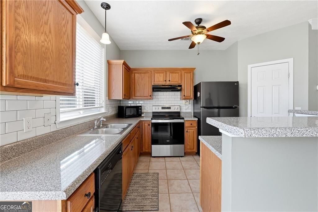 332 Oak Leaf Place Acworth GA 30102