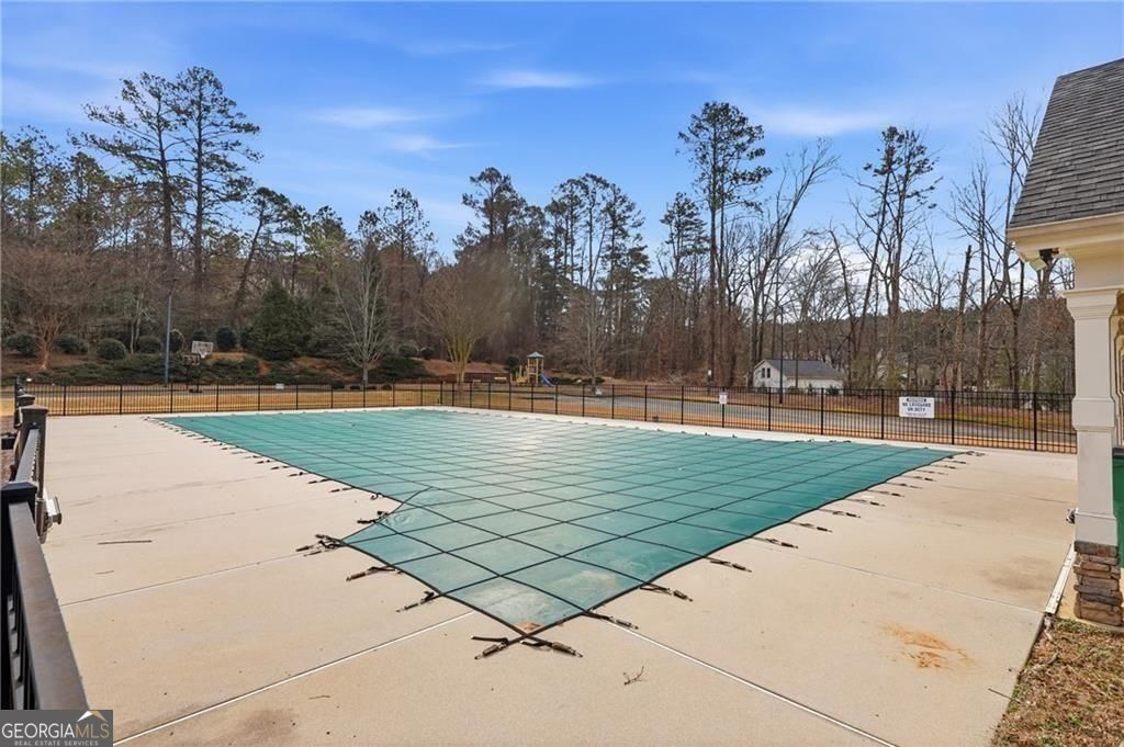 332 Oak Leaf Place Acworth GA 30102