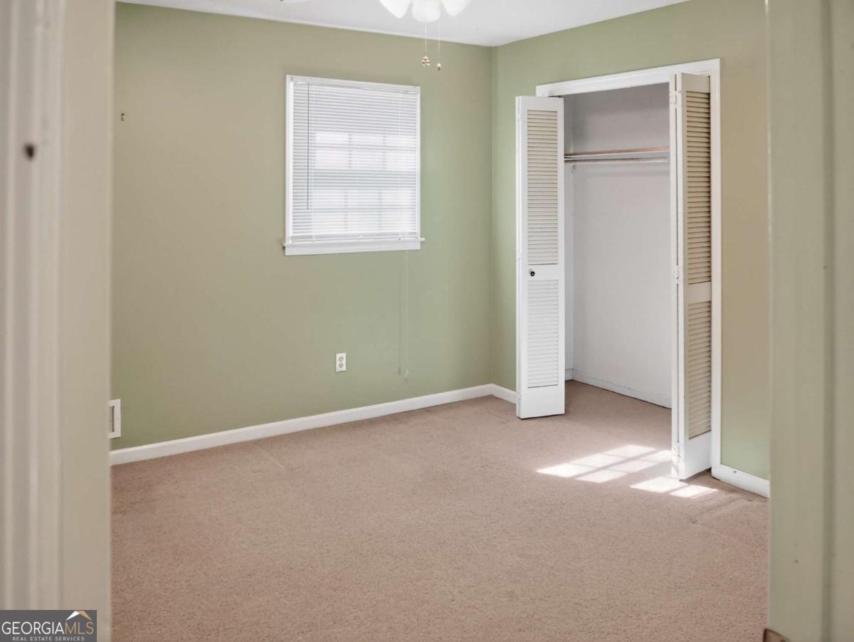 1912 King Arthurs Court Marietta GA 30062