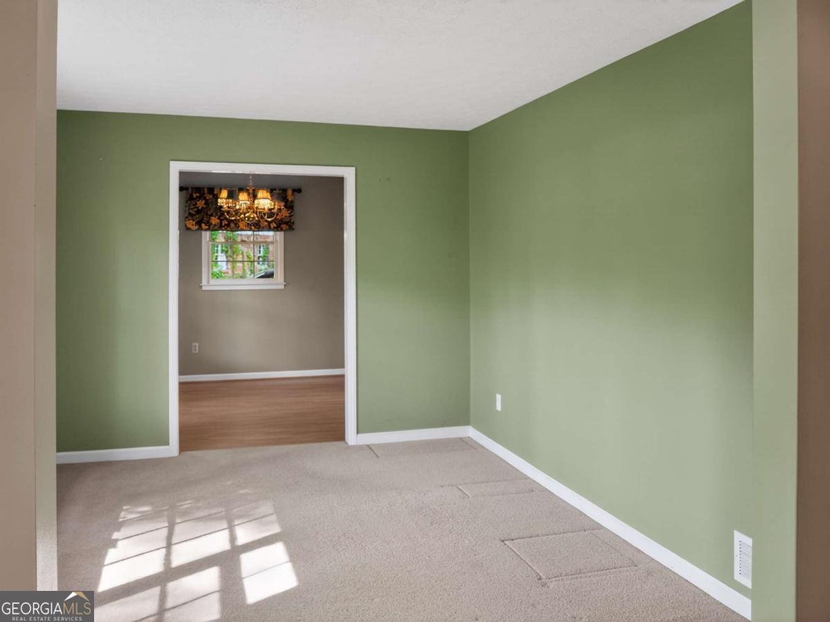 1912 King Arthurs Court Marietta GA 30062
