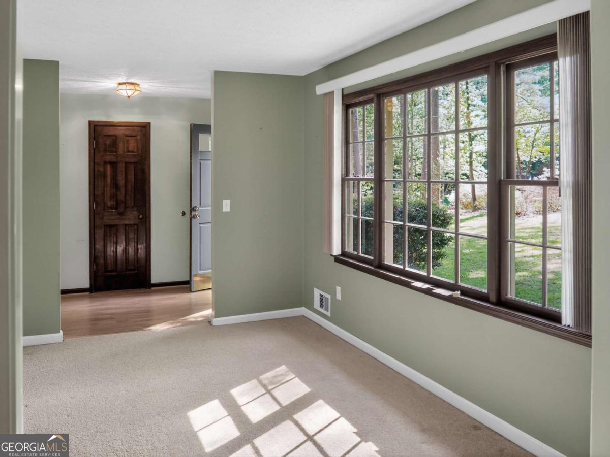1912 King Arthurs Court Marietta GA 30062