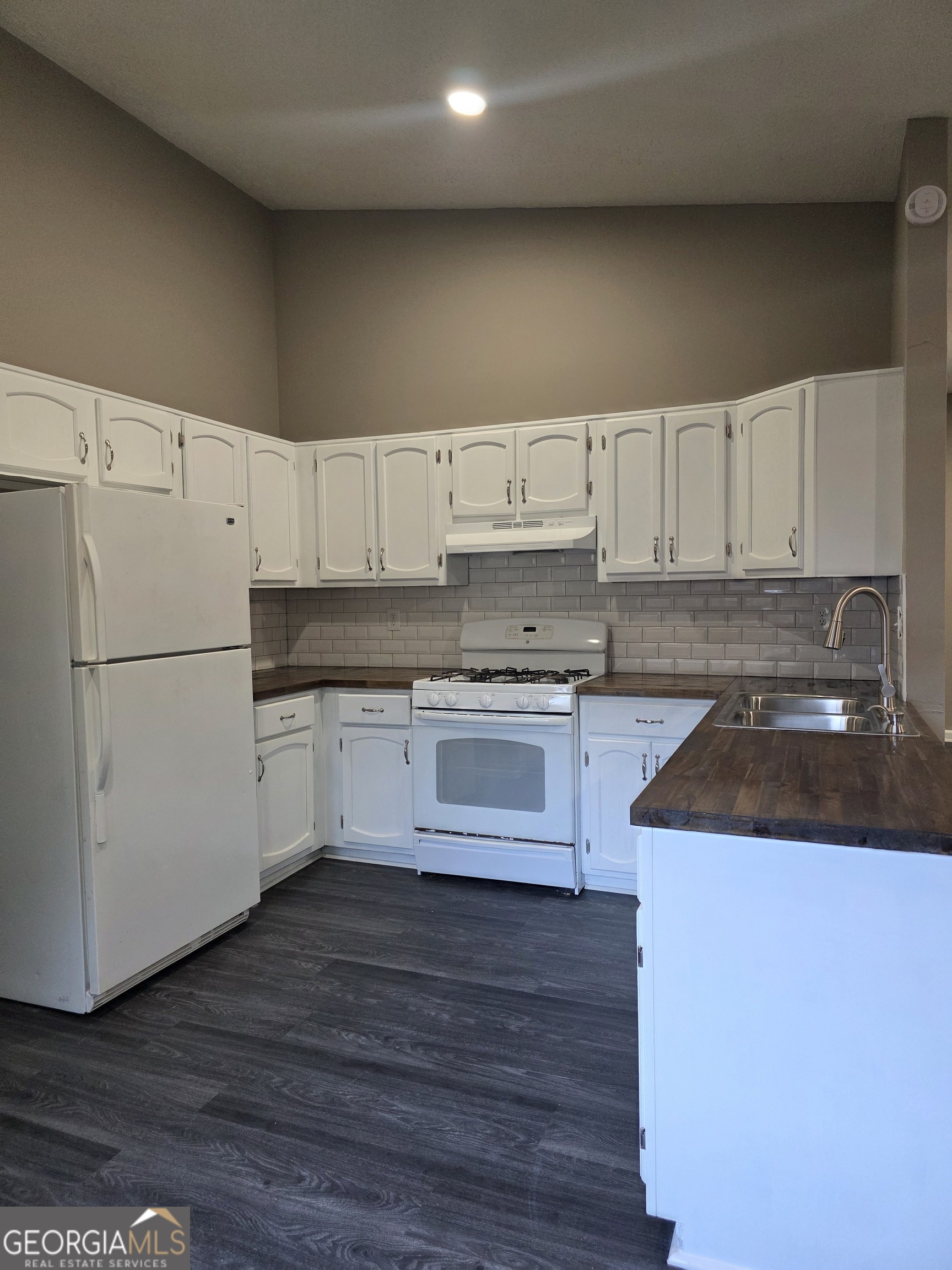 1366 Peninsula Trace Lawrenceville GA 30044
