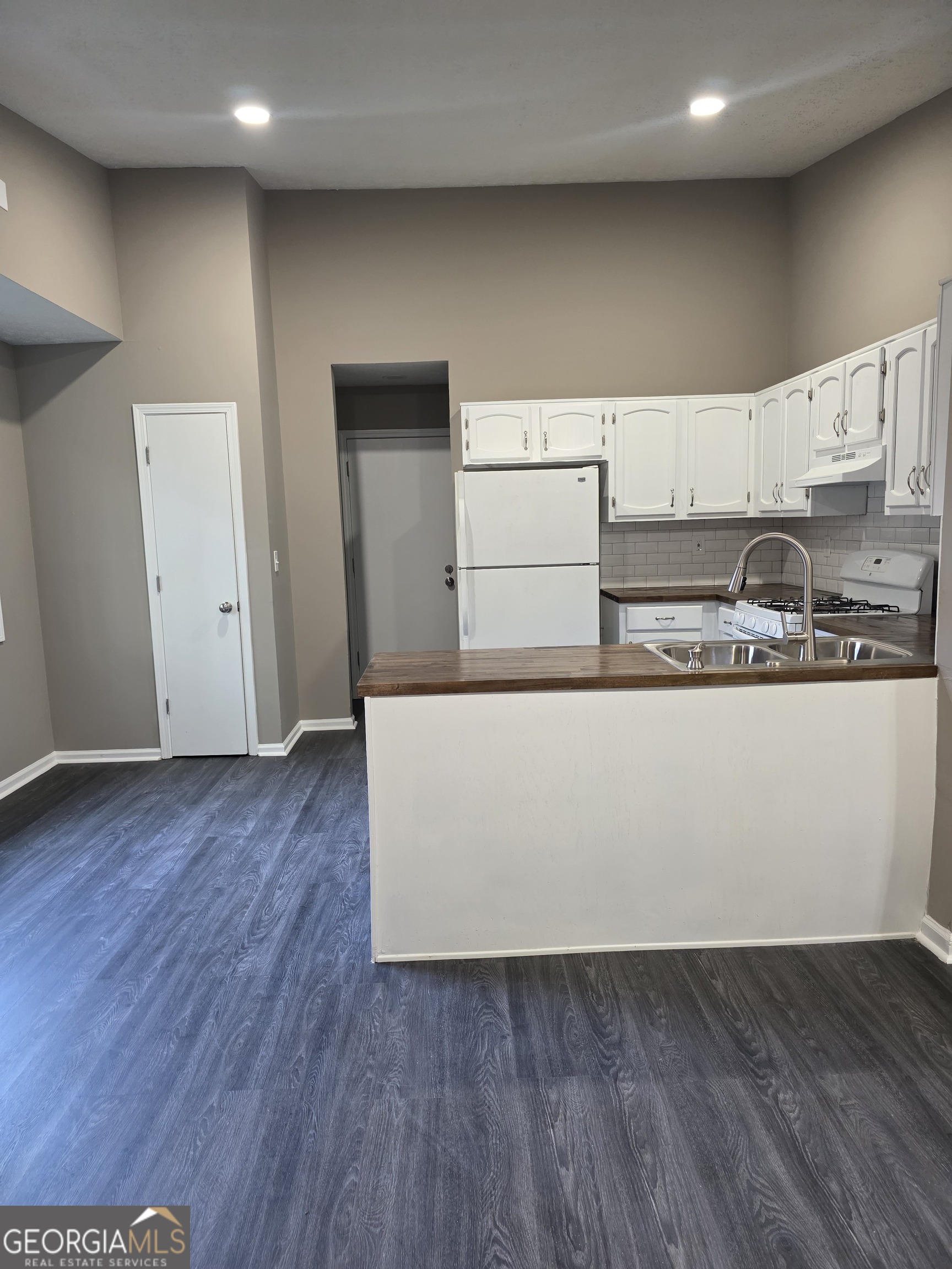 1366 Peninsula Trace Lawrenceville GA 30044