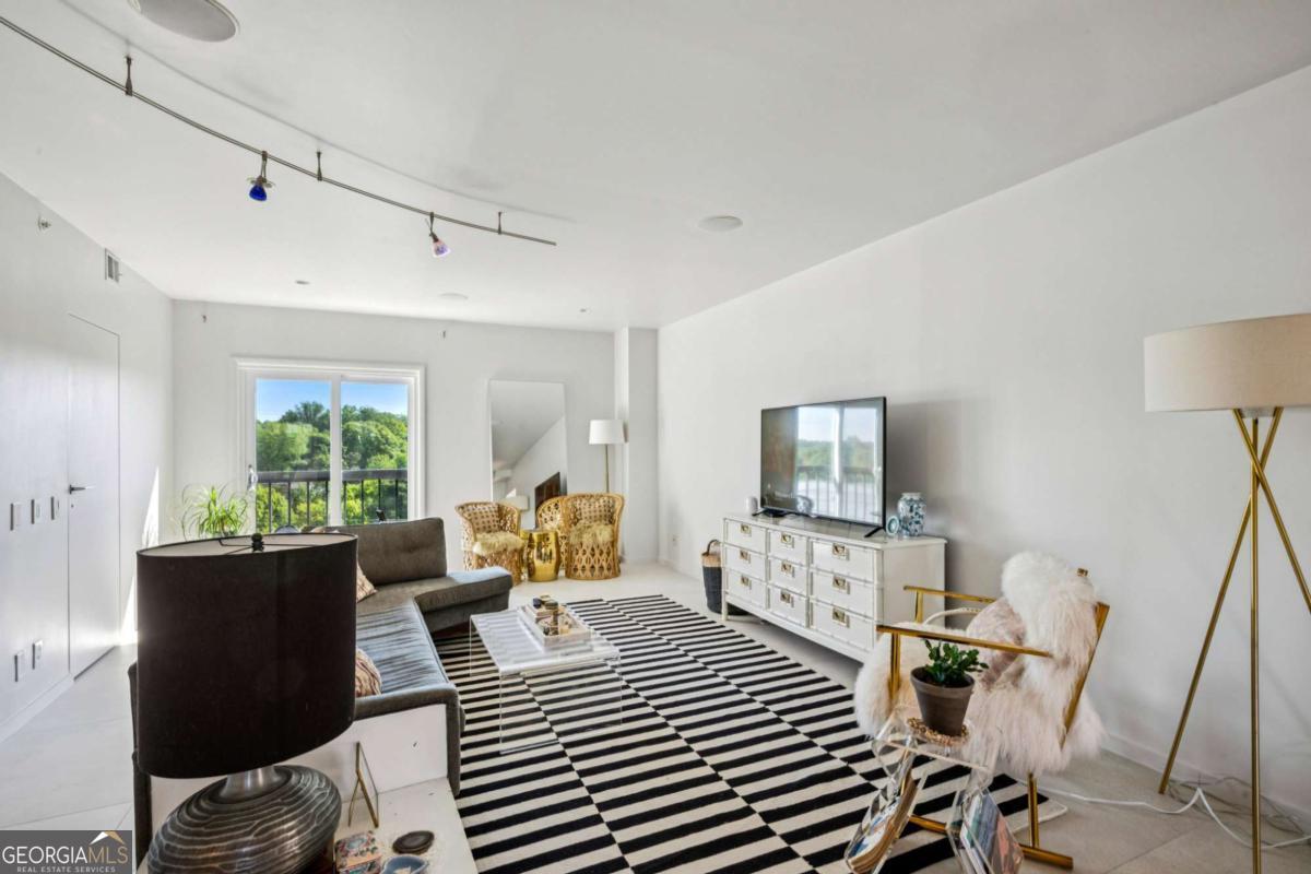 587 Virginia Avenue NE Atlanta GA 30306