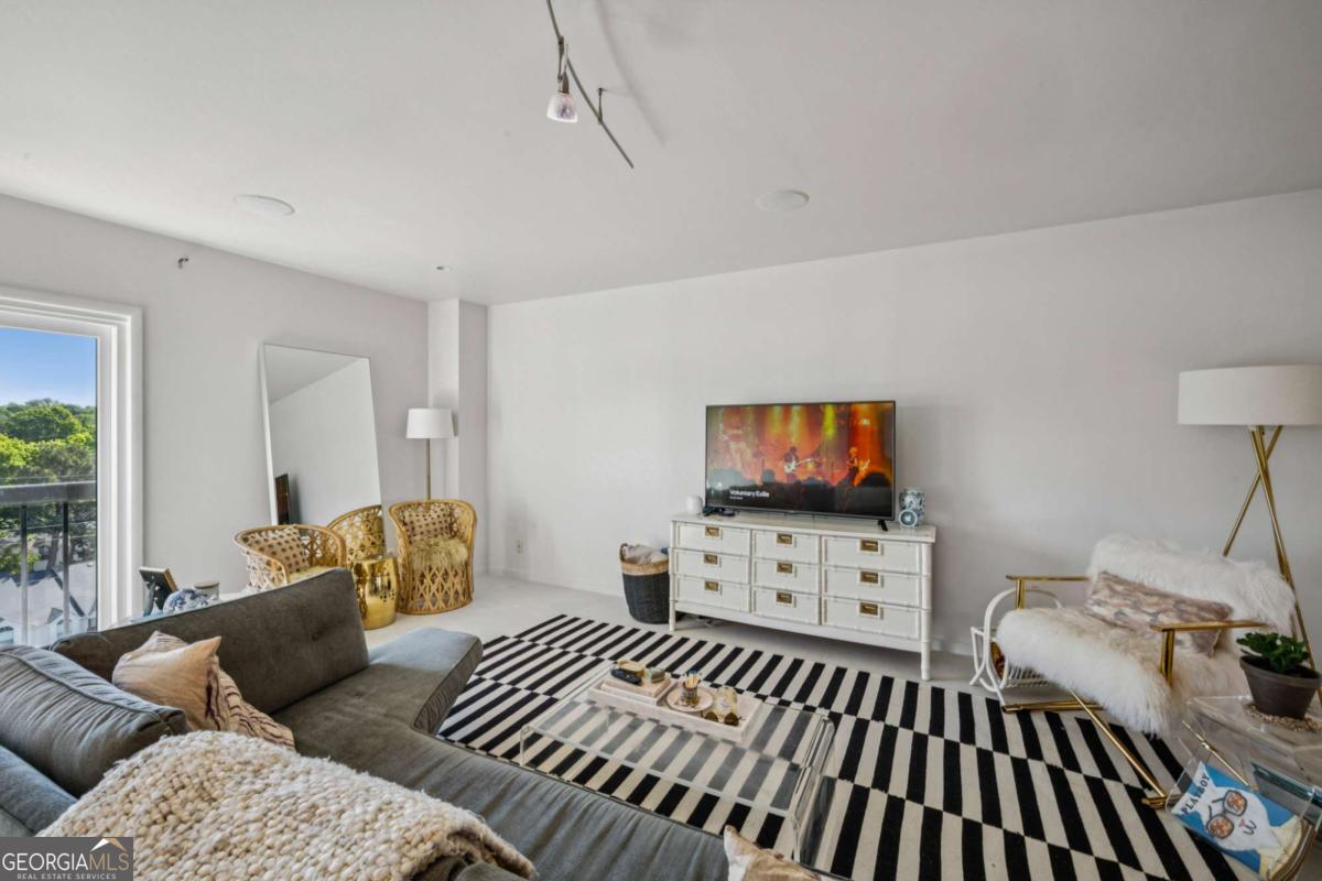 587 Virginia Avenue NE Atlanta GA 30306