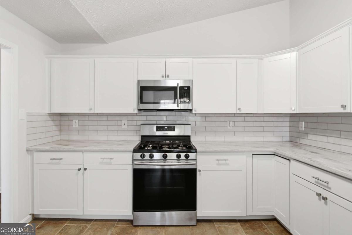 1229 Colony Bend Court Lawrenceville GA 30043