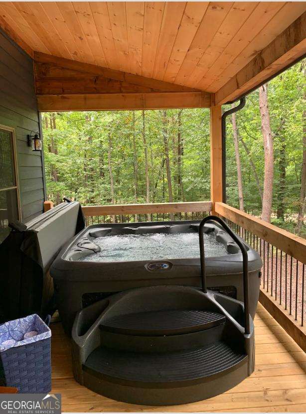 1134 Lees Ride Mccaysville GA 30555