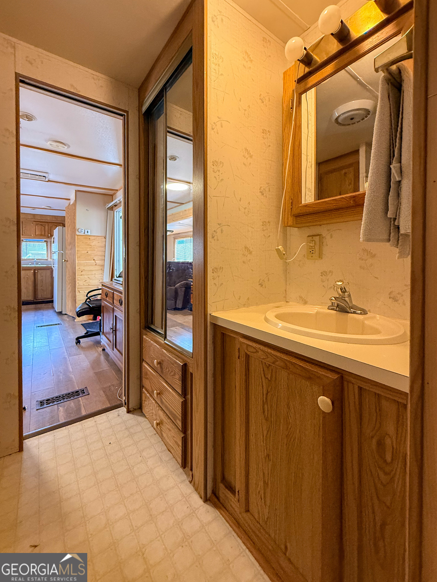 331 Holiday Loop Cleveland GA 30528