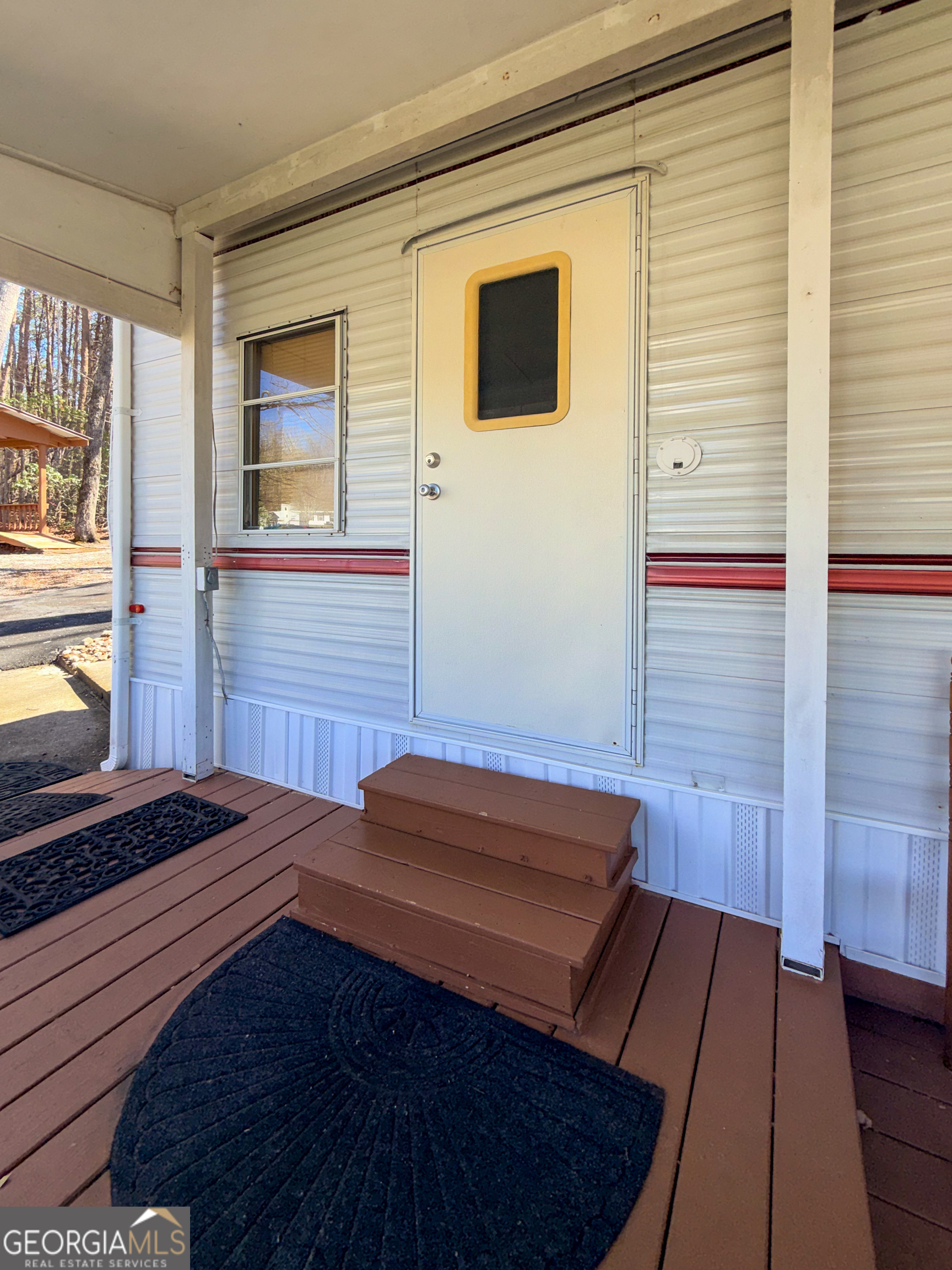 331 Holiday Loop Cleveland GA 30528
