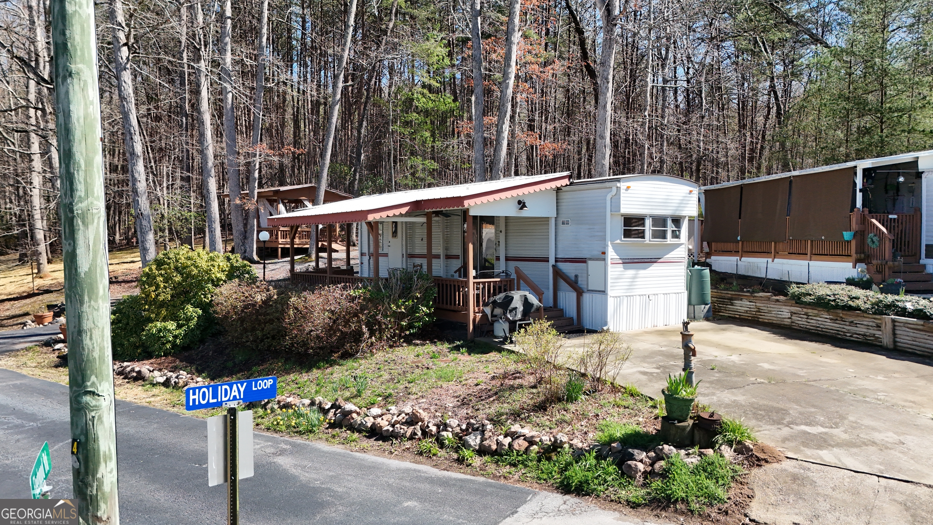 331 Holiday Loop Cleveland GA 30528