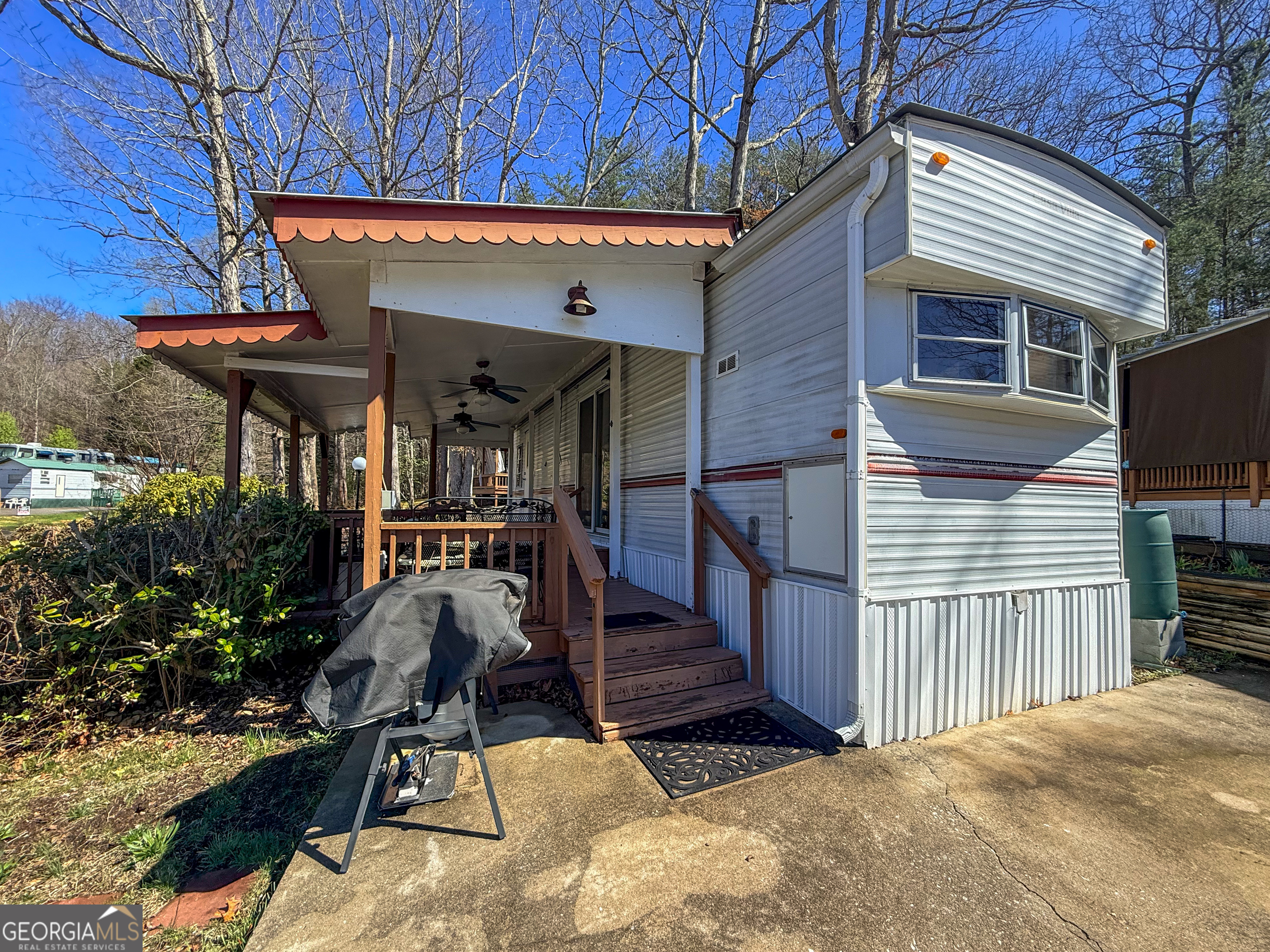 331 Holiday Loop Cleveland GA 30528