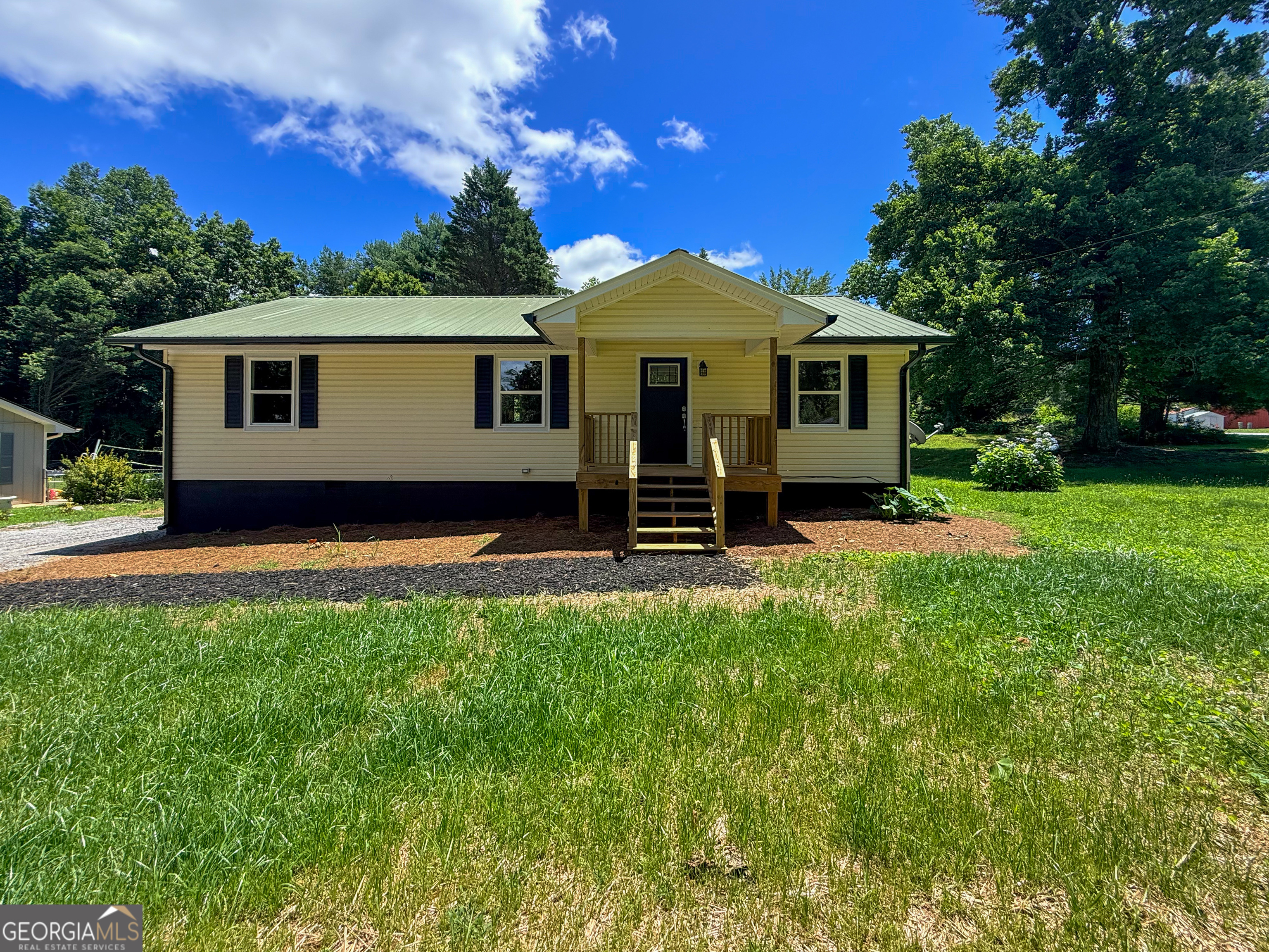 16 Veras Drive Cleveland GA 30528