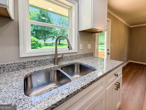 16 Veras Drive Cleveland GA 30528