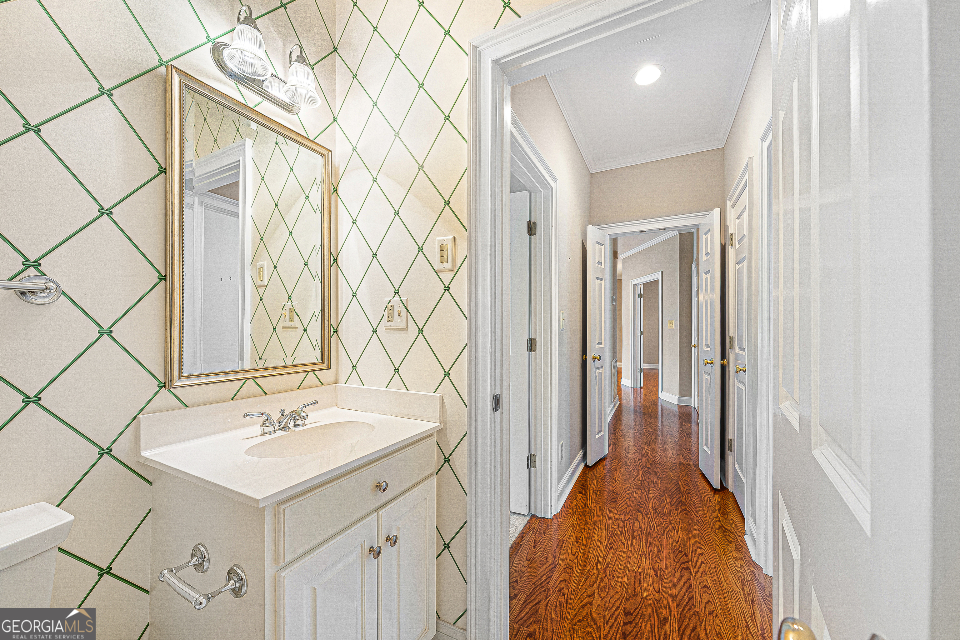 41 Somerset Court Hartwell GA 30643